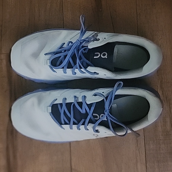 Brand new ON running shoes - Picture 4 of 5